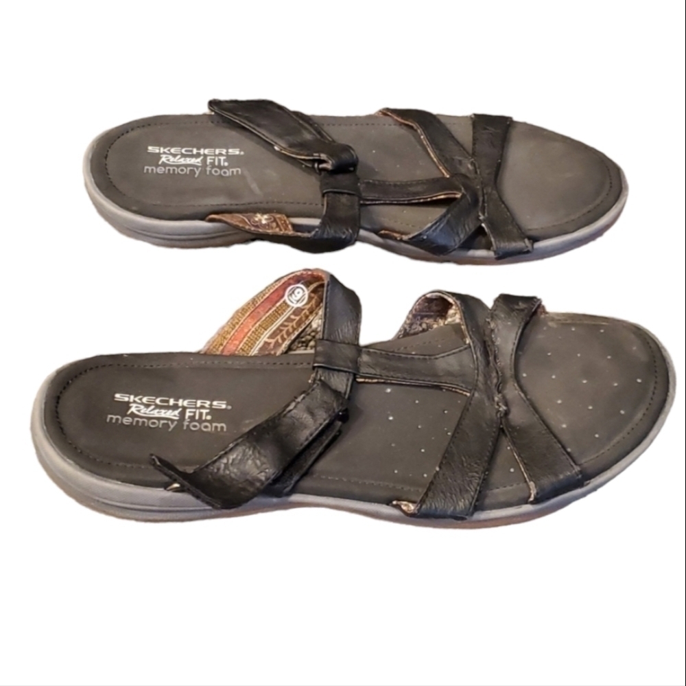 Skechers Womens Relaxed Fit memory foam sandals flats shoes sz 9
